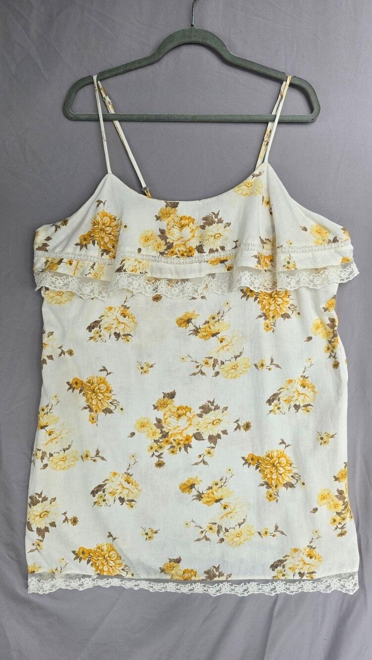 Universal Thread Dress Womens XL White Floral Ruffle Lace Strappy Sundress